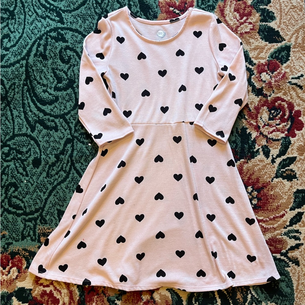 NWOT Girls Long Sleeve Dress With Hearts Size 10-12